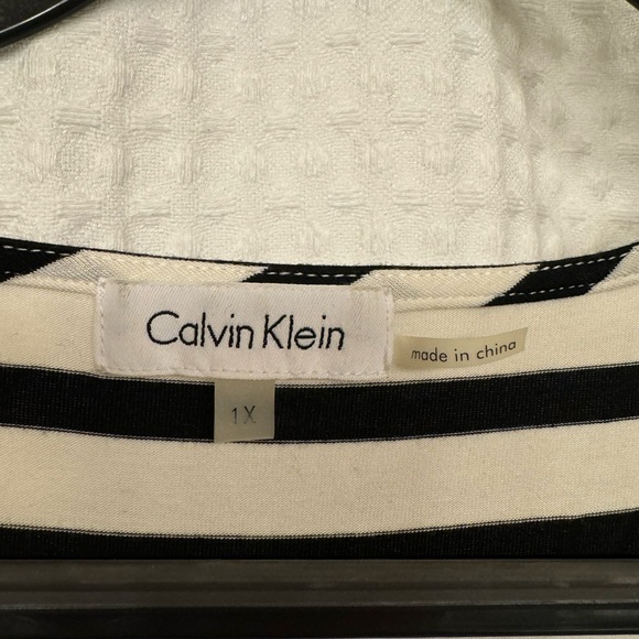 Calvin Klein Top, Size 1X - Picture 6 of 6